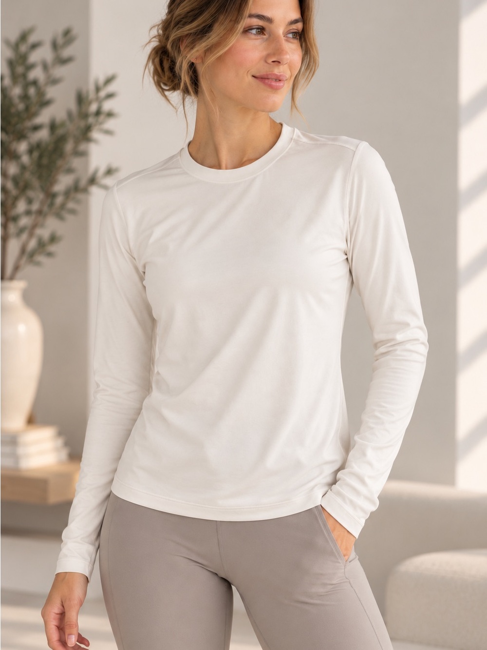lululemon Women’s Long Sleeve Top White Cream L 10-12 No Size Tag Athleisure